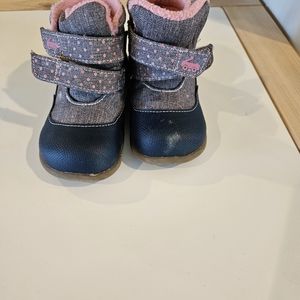 See Kai Run Basics Size 8 Snowboots